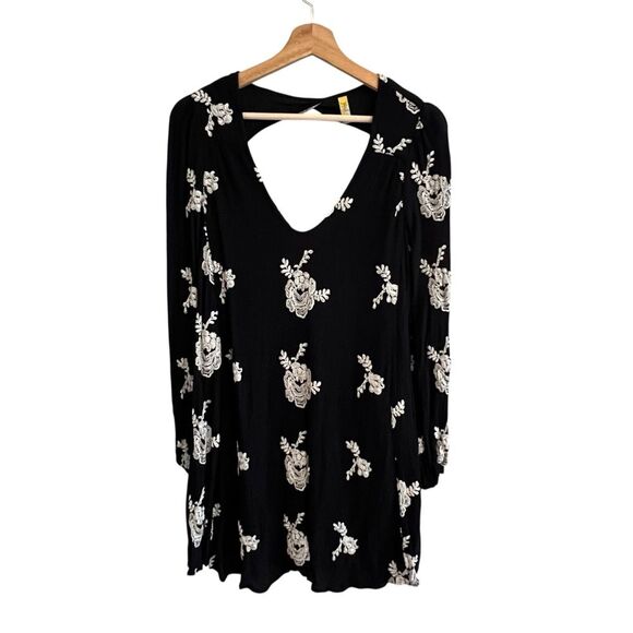 Free People Womens Austin Embroidered Boho Mini Dress Size XS Black Festival - Picture 1 of 11